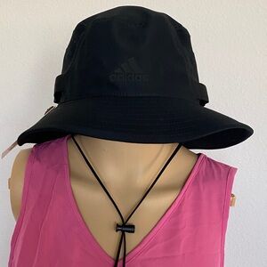 NWT Adidas Unisex Classic Black Bucket Hat